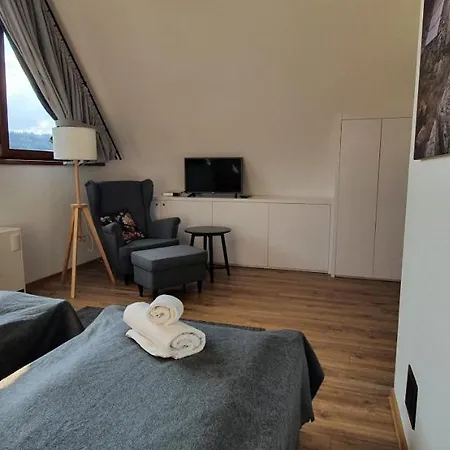 Gorska Pod Wyciagiem Remiaszow Nr Ix Bus Pod Domkami Chalet